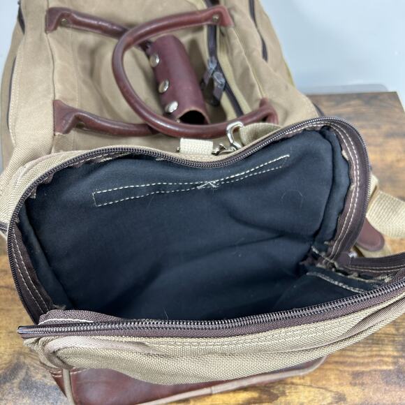 VTG Tan Canvas Leather Battenkill Travel Bag Diamond Bluff Hunting USA 22” - Picture 12 of 16
